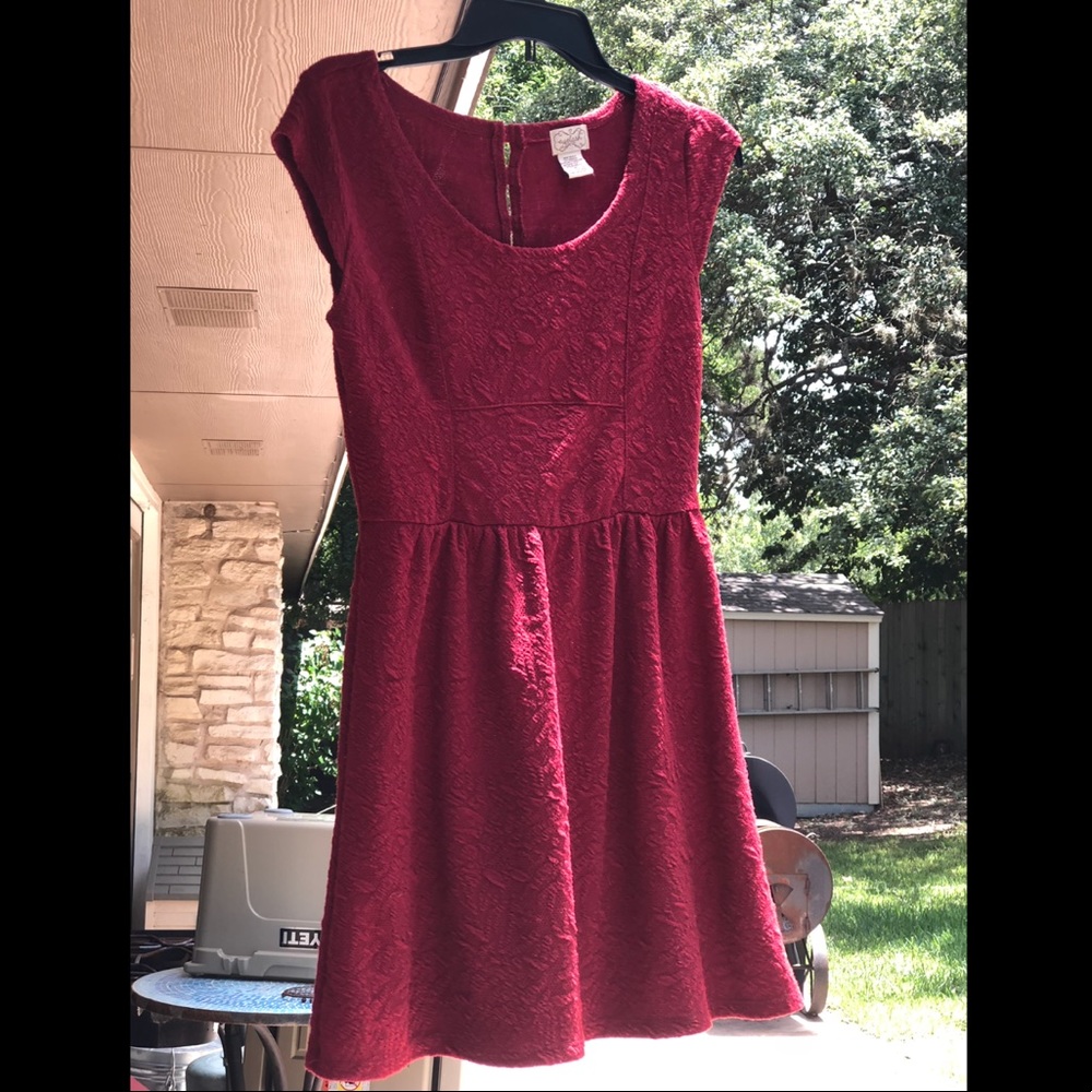 Textures Red Cap-Sleeve Dress